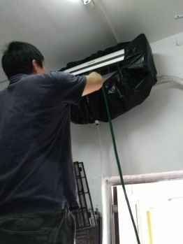 空调清洗中